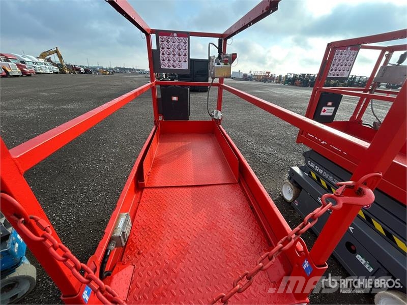 SkyJack SJlll3219 Electric Electric Scissor Lift رافعات مقصية الشكل