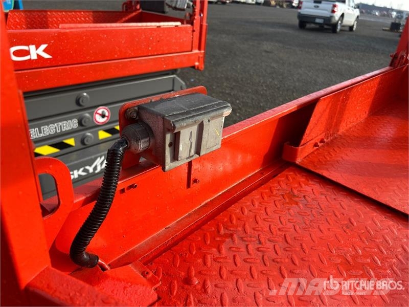 SkyJack SJlll3219 Electric Scissor Lift Škaraste platforme