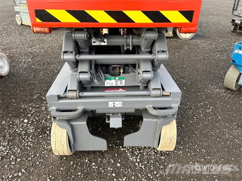 SkyJack SJlll3219 Electric Electric Scissor Lift رافعات مقصية الشكل