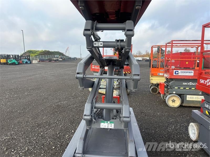 SkyJack SJlll3219 Electric Scissor Lift Škaraste platforme