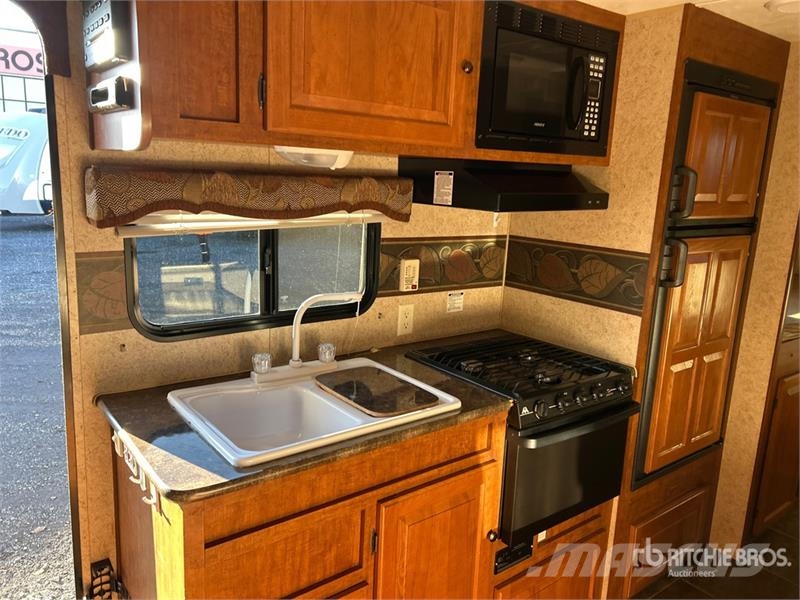 Skyline Nomad 249 22 ft T/A Travel Trailer Egyéb pótkocsik