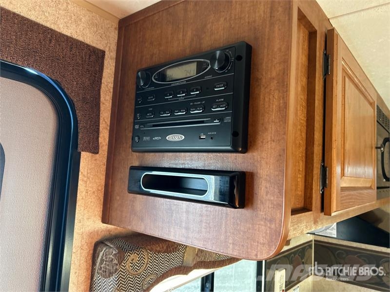 Skyline Nomad 249 22 ft T/A Travel Trailer Egyéb pótkocsik