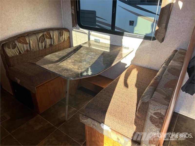 Skyline Nomad 249 22 ft T/A Travel Trailer Egyéb pótkocsik