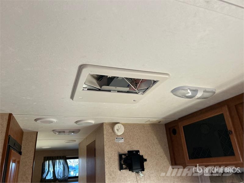 Skyline Nomad 249 22 ft T/A Travel Trailer Egyéb pótkocsik