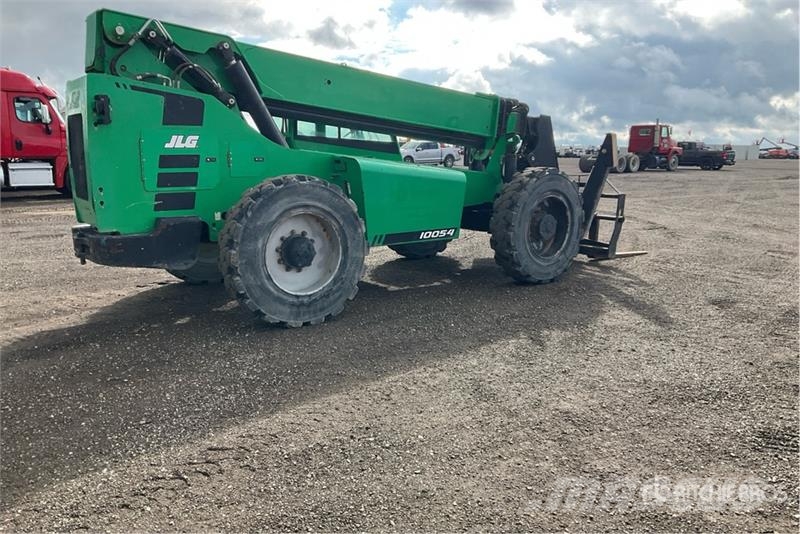 SkyTrak 10054 Telescopic handlers