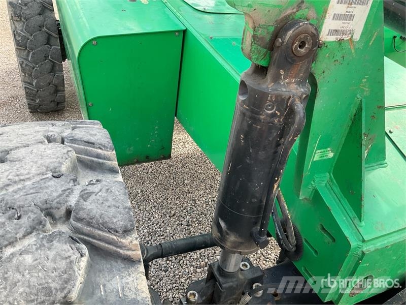 SkyTrak 10054 Telescopic handlers