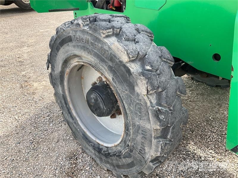 SkyTrak 10054 Telescopic handlers