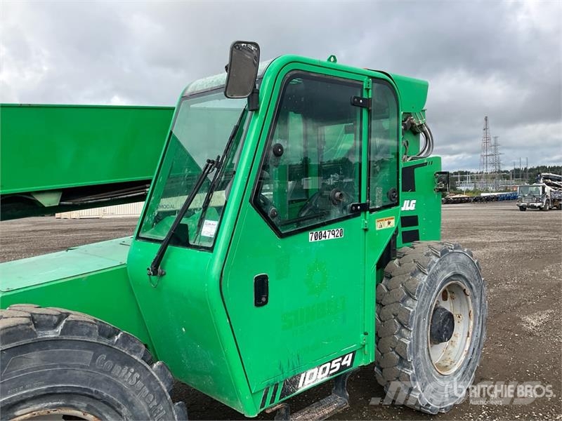 SkyTrak 10054 Telescopic handlers