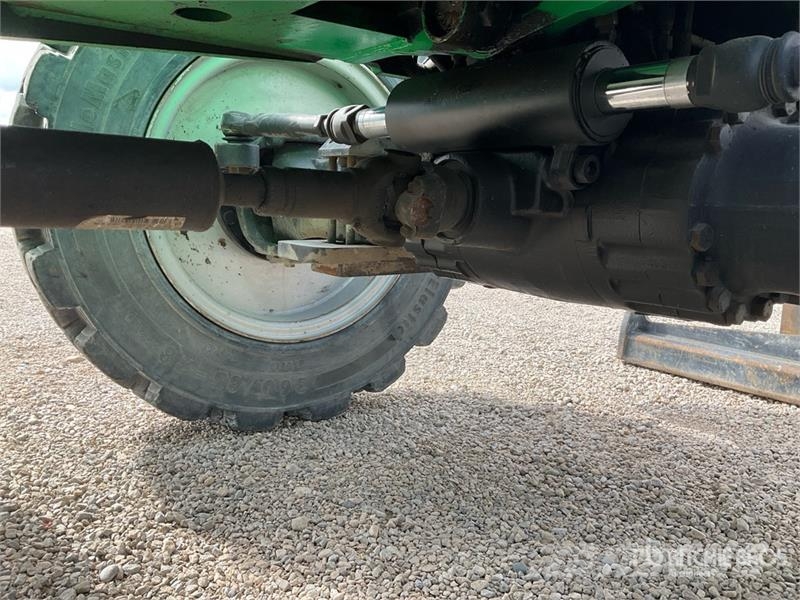 SkyTrak 10054 Telescopic handlers