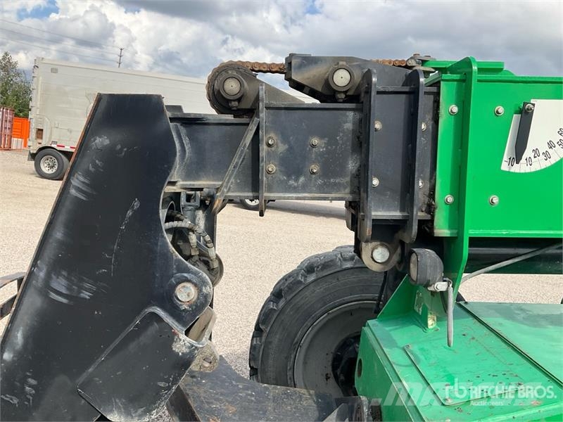 SkyTrak 10054 Telescopic handlers