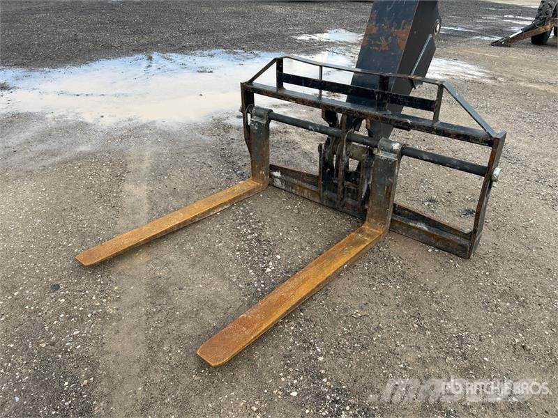 SkyTrak 10054 Teleskoplader