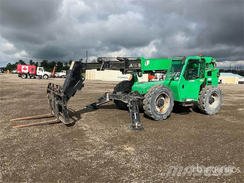 SkyTrak 10054 Telescopic handlers