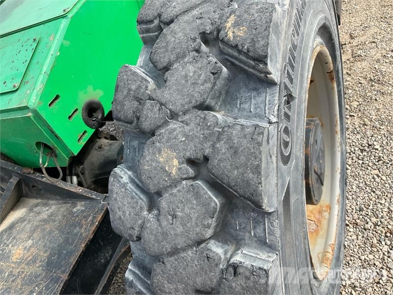 SkyTrak 10054 Telescopic handlers