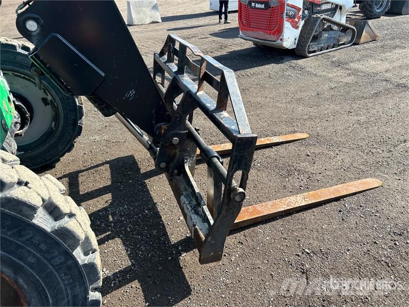 SkyTrak 8042 Teleskopik yükleyiciler