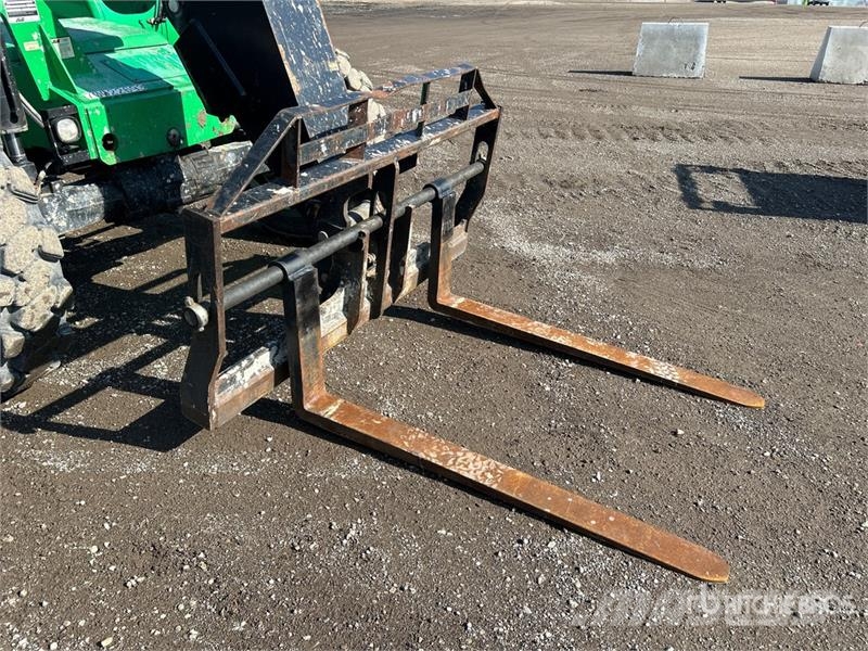 SkyTrak 8042 Teleskopik yükleyiciler