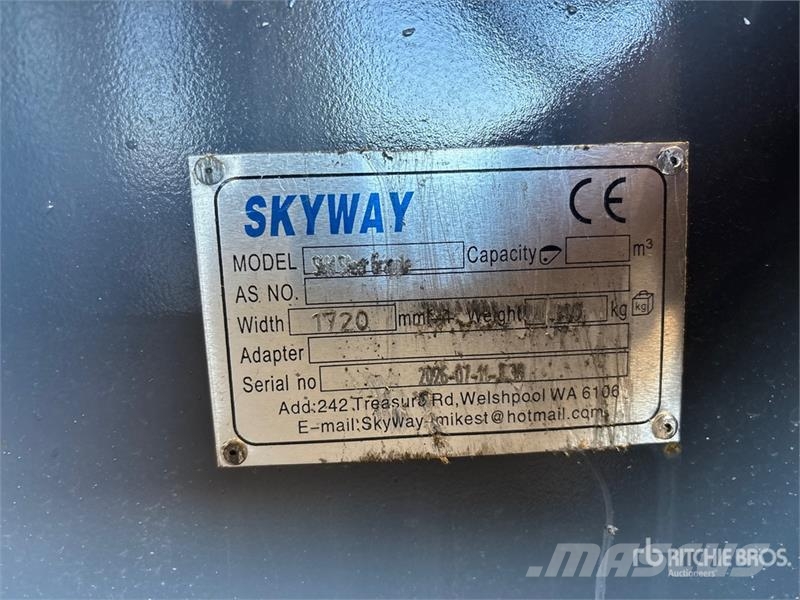 Skyway BSSHG-1720 68 in Skid Steer Grapple Bucket Grapples