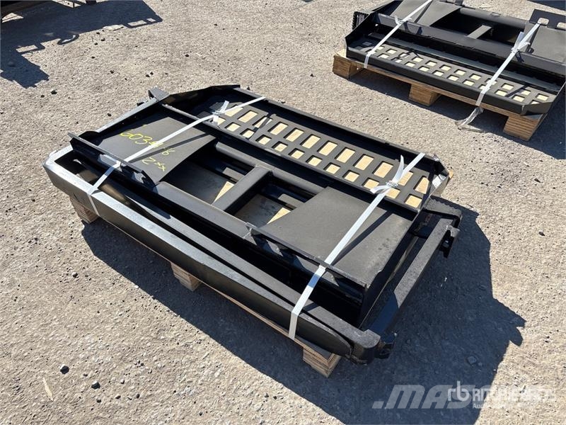 Skyway WSSBF-1150 45 in Skid Steer Forks (Unused) Pallgafflar