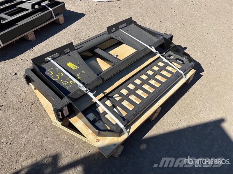 Skyway WSSBF-1150 45 in Skid Steer Forks (Unused) Pallgafflar