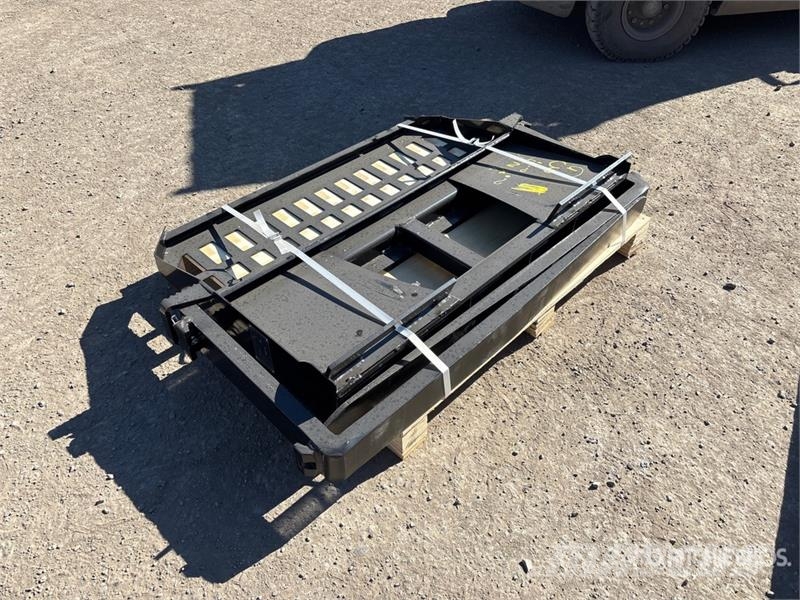 Skyway WSSBF-1150 45 in Skid Steer Forks (Unused) Pallgafflar