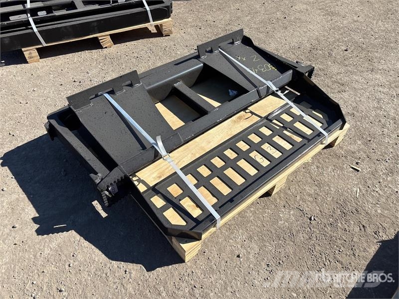 Skyway WSSBF-1150 45 in Skid Steer Forks (Unused) Pallgafflar