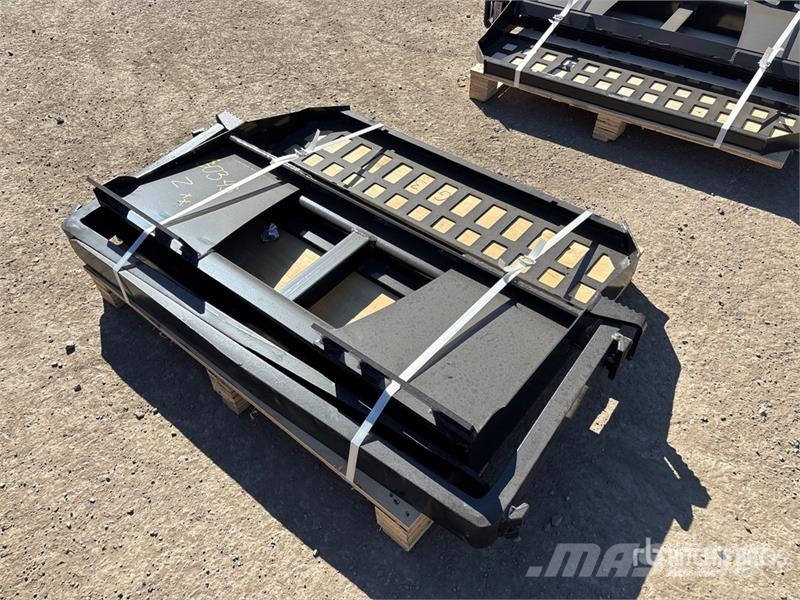 Skyway WSSBF-1150 45 in Skid Steer Forks (Unused) Pallgafflar