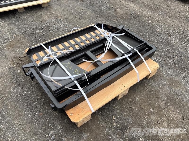 Skyway WSSBF-1150 45 in Skid Steer Forks (Unused) Vilice