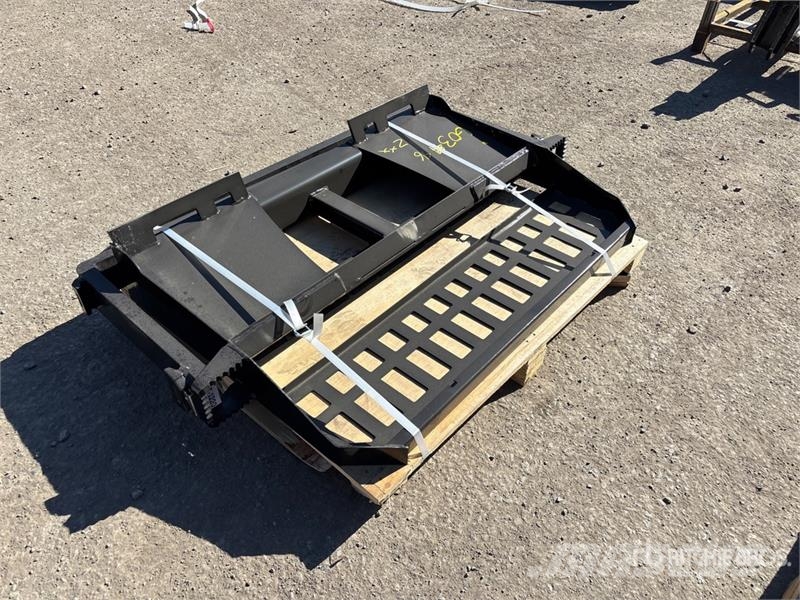 Skyway WSSBF-1150 45 in Skid Steer Forks (Unused) Pallgafflar