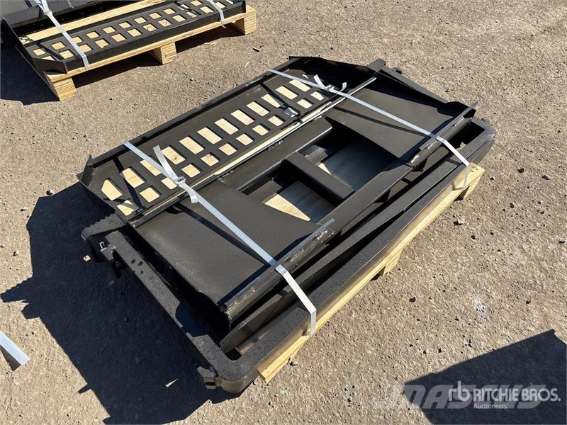 Skyway WSSBF-1150 45 in Skid Steer Forks (Unused) Pallgafflar