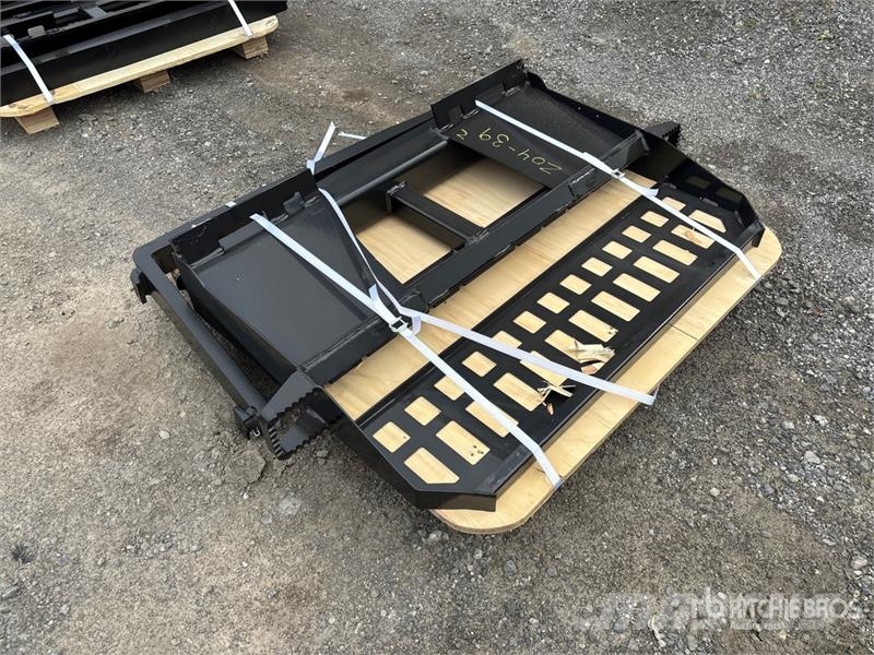 Skyway WSSBF-1150 45 in Skid Steer Forks (Unused) Vilice