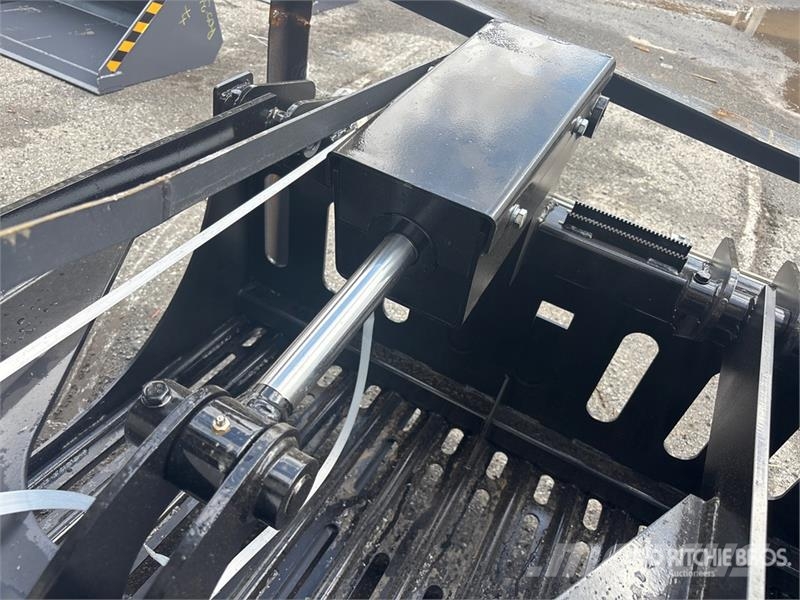 Skyway WSSEG-2100 82 in Skeleton Skid Steer Grappl Gribere