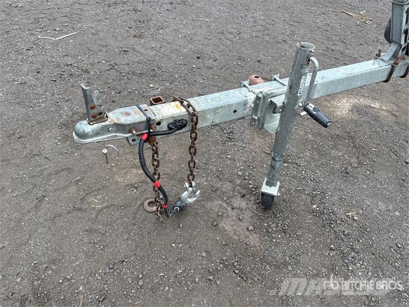  SL C1750-44 16 ft S/A Boat Trailer معدات البناء - غير ذلك