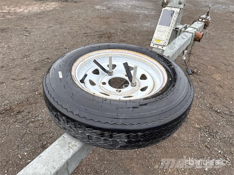  SL C1750-44 16 ft S/A Boat Trailer معدات البناء - غير ذلك