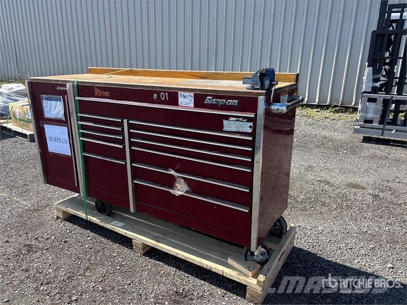  Snap-On KRL715BPM 6 ft 12-Drawer Workbench Drugi deli