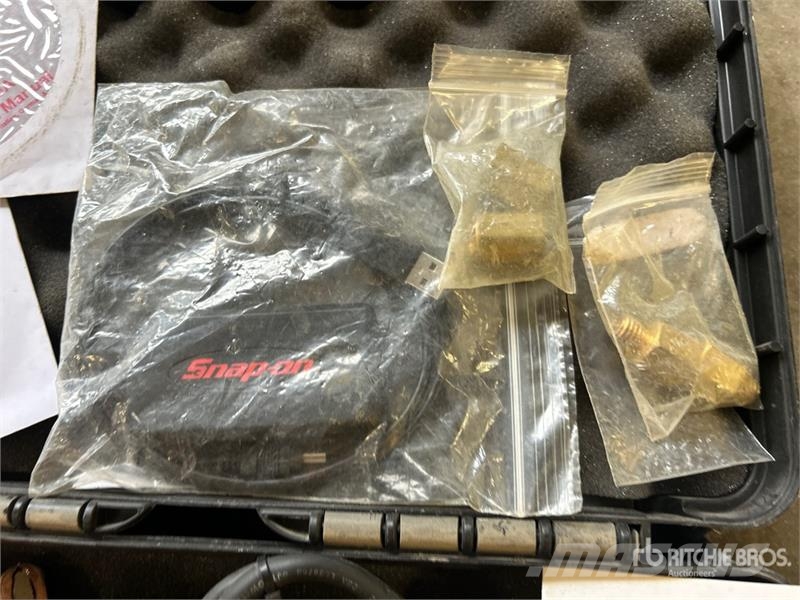 Snap-On Wireless Electrical System Analyzer Other components