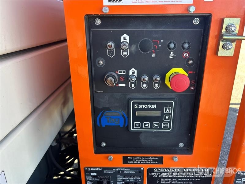 Snorkel S3370RT 4x4 Dual Fuel Scissor Lift Ollós emelők