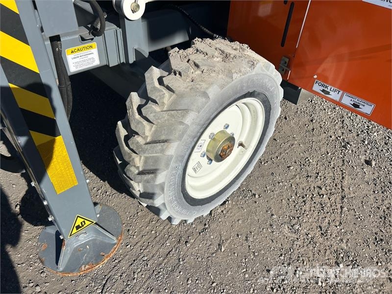Snorkel S3370RT 4x4 Dual Fuel Scissor Lift Ollós emelők