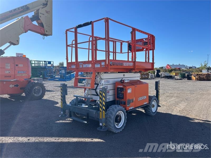 Snorkel S3370RT 4x4 Dual Fuel Scissor Lift Ollós emelők