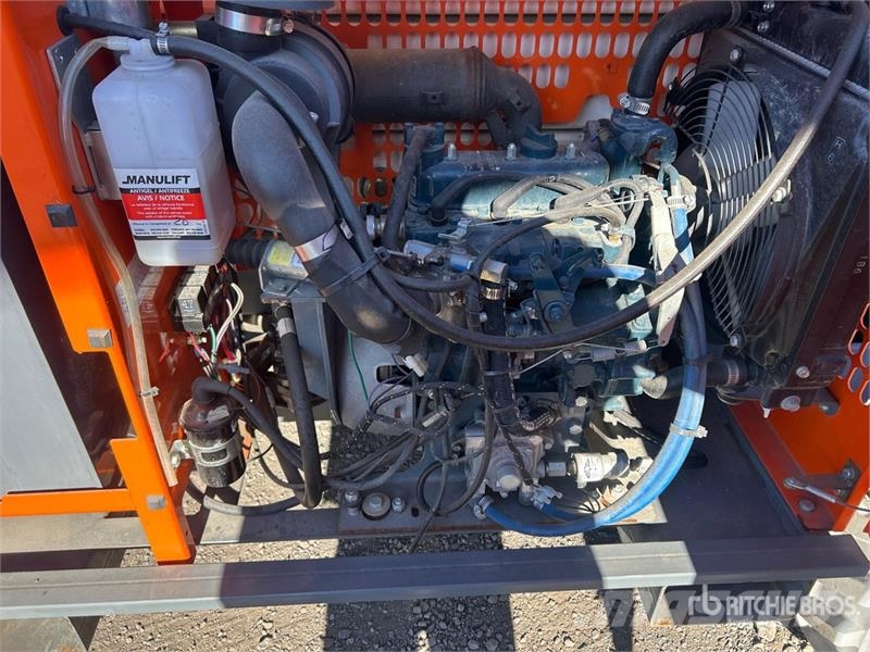 Snorkel S3370RT 4x4 Dual Fuel Scissor Lift Ollós emelők