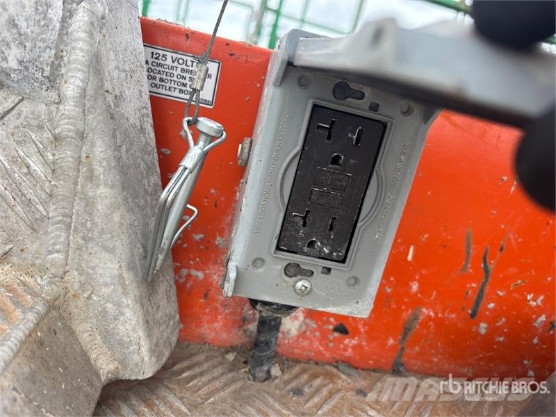 Snorkel S3970RT V7 4x4 Dual Fuel Scissor Lift (Inoperable) Käärtõstukid