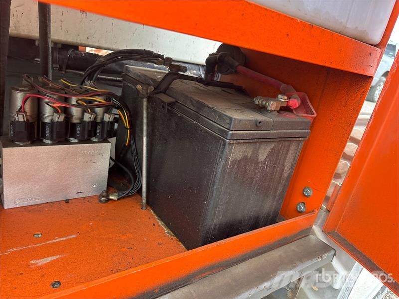 Snorkel S3970RT V7 4x4 Dual Fuel Scissor Lift (Inoperable) Käärtõstukid