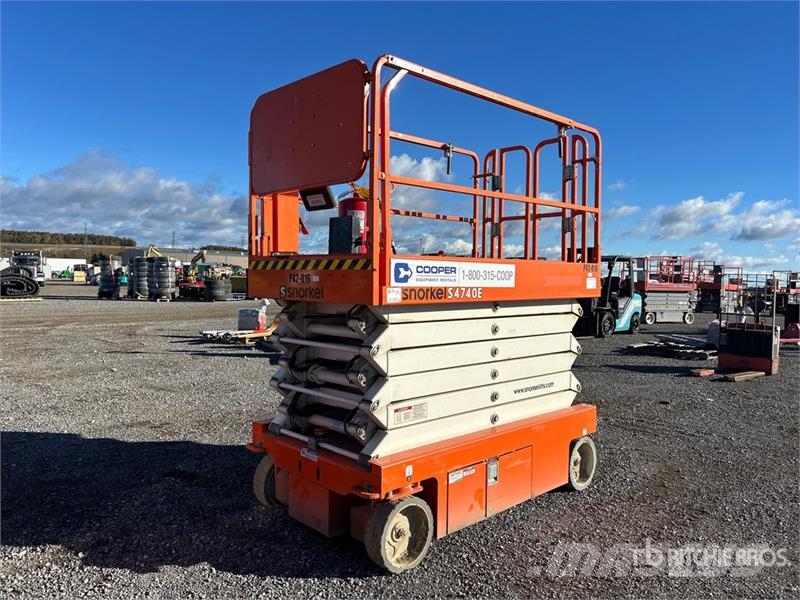 Snorkel S4740E Electric Scissor Lift رافعات مقصية الشكل