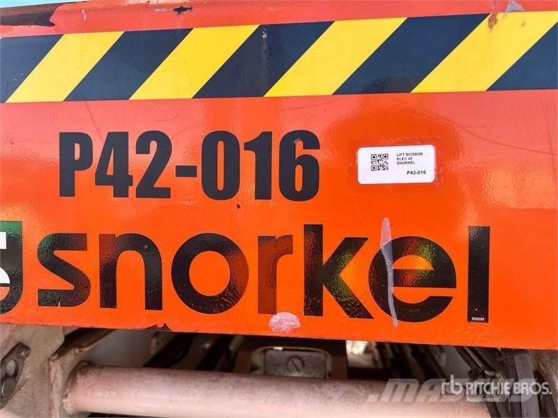 Snorkel S4740E Electric Scissor Lift رافعات مقصية الشكل