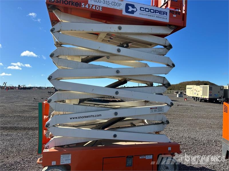 Snorkel S4740E Electric Scissor Lift رافعات مقصية الشكل