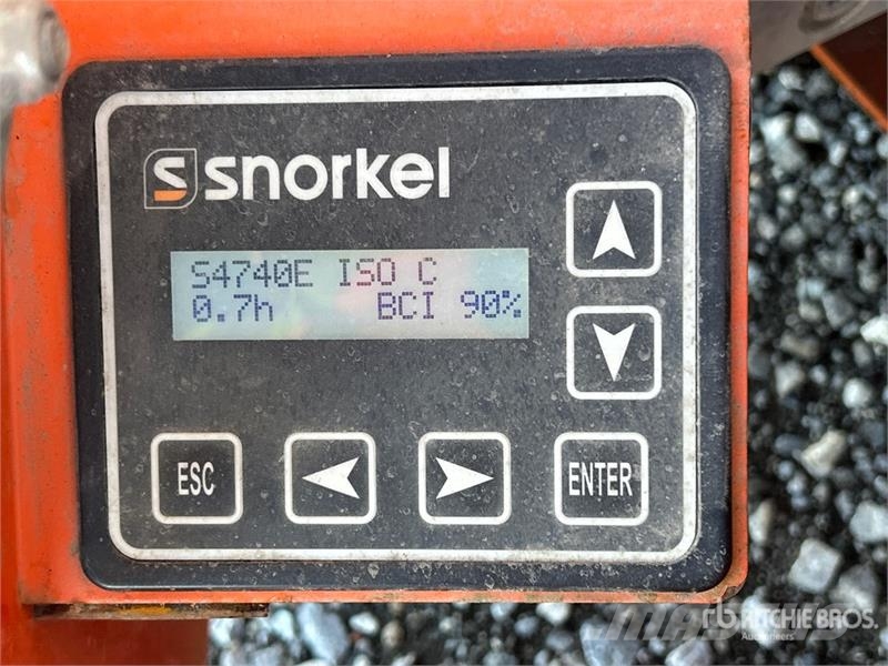 Snorkel S4740E Electric Scissor Lift رافعات مقصية الشكل