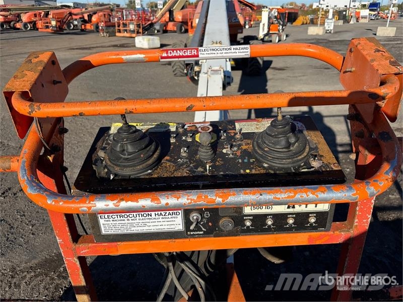Snorkel TB-86J 4WD Diesel Telescopic Boom Lift Nacelles télescopiques