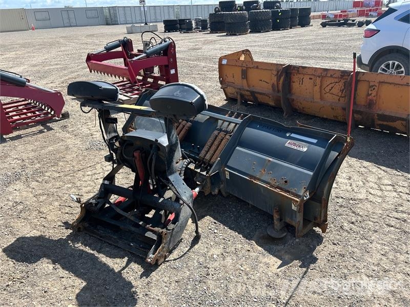 SnowEx 8611PP 8 ft 6 in Snow Plow حراثات ونصول الجليد