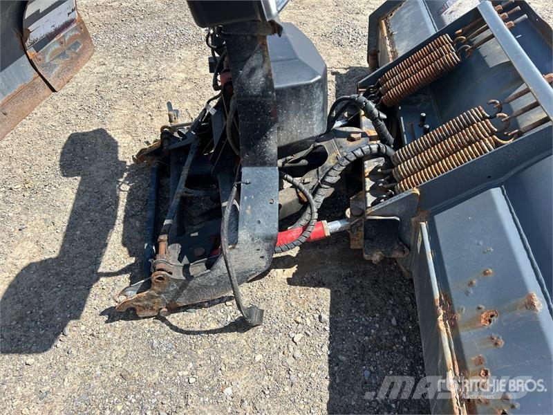 SnowEx 8611PP 8 ft 6 in Snow Plow حراثات ونصول الجليد