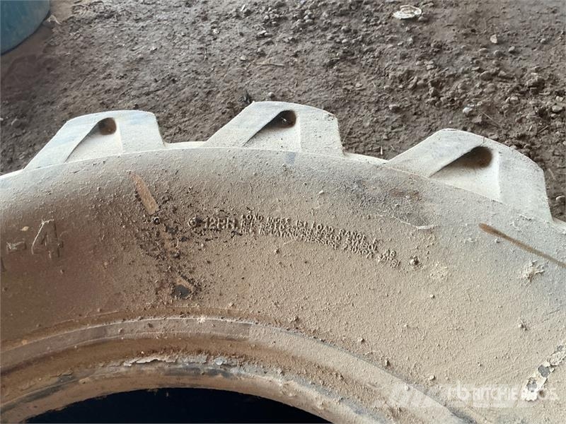 Solideal 19.5L-24 Backhoe Tire Egyéb alkatrészek