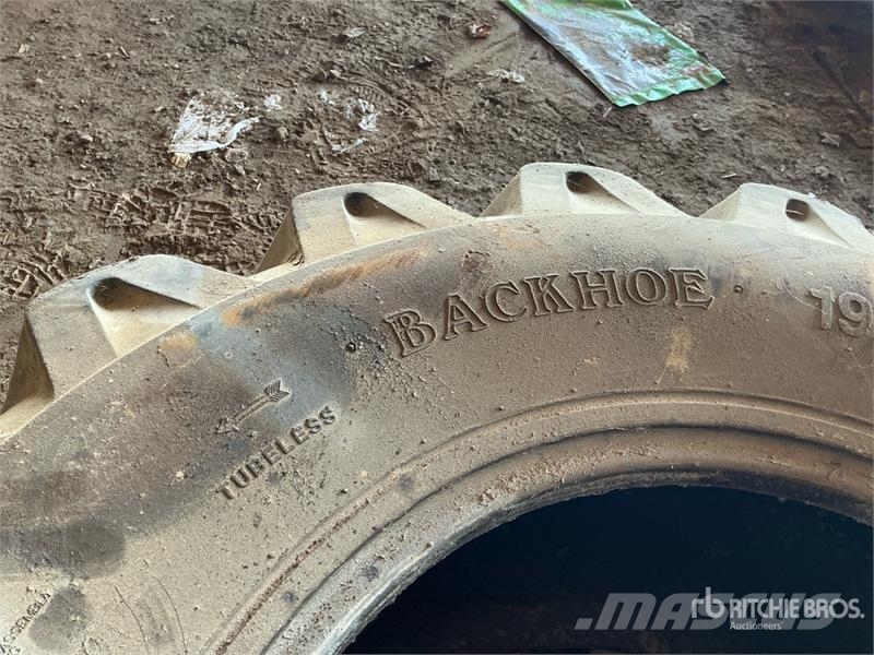 Solideal 19.5L-24 Backhoe Tire Egyéb alkatrészek