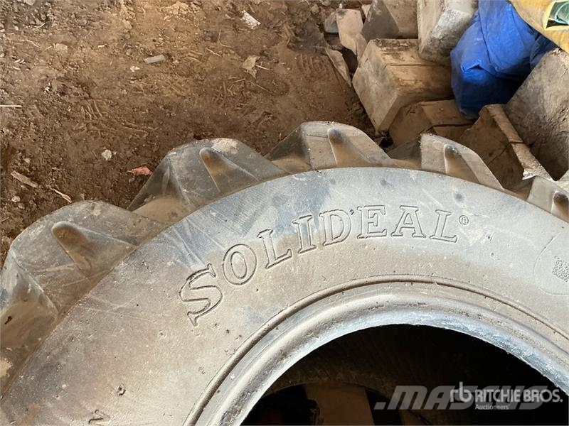 Solideal 19.5L-24 Tire Ruedas